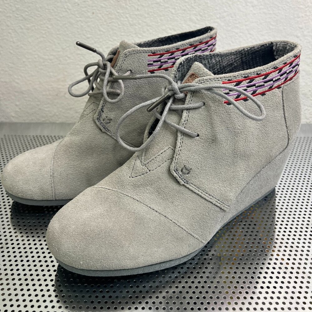 Toms‎ Grey Suede Wedge Booties Embroidery Detail Lace Up Size 9.5
